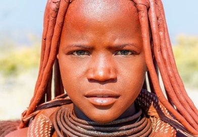Prelepe žene najpoznatijeg afričkog plemena nikada ne kupaju kožu i kosu, a mirišu predivno !