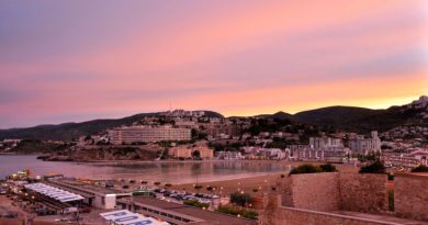 Skriveni dragulj Španije koji turisti još nisu otkrili: Grad bez gužve, s plažama iz snova i savršenom paeljom!