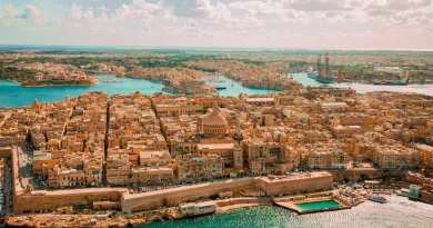 Ovu prestonicu su gradili vitezovi, danas je puna Srba !