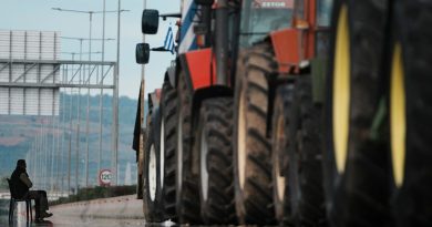 Španski i poljski poljoprivrednici blokirali saobraćajnice !