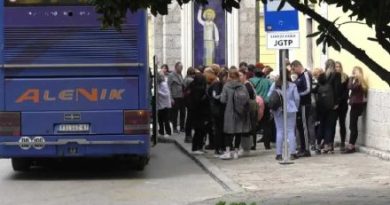 Strani turistički vodiči bez licence kradu posao i krše zakon !
