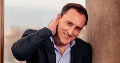 NEK TE LJUBAV DOCEKA !