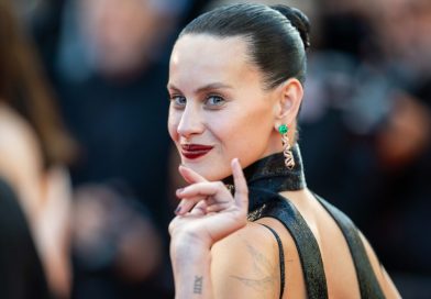 Milena Smit je nova muza Pedra Almodovara i nova zvezda crvenog tepiha u Kanu ! Milena Smit je nova muza Pedra Almodovara i nova zvezda crvenog tepiha u Kanu !