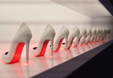 Kako je zbog jedne srećne okolnosti nastao crveni đon Louboutin cipela !