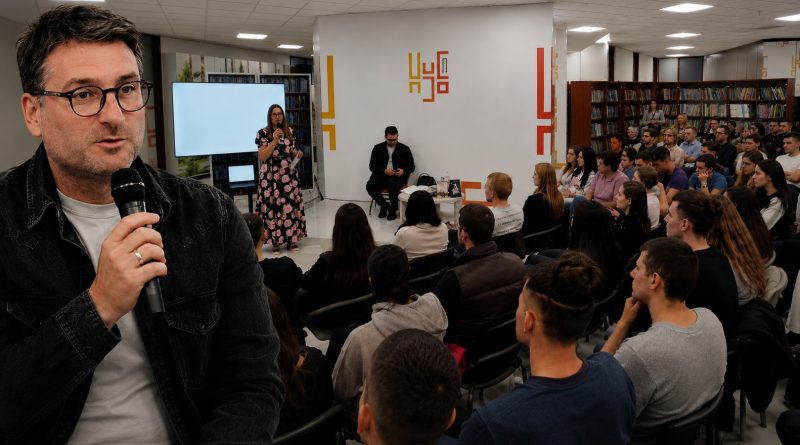 Gugl prije gugla u Banjaluci: TikTok generaciji otkrio četiri ključna pitanja !