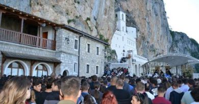 Postoje dva važna pravila vezana za posjetu Svetom Vasiliju Ostroškom !