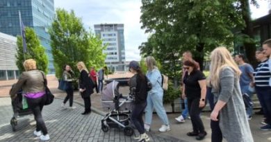 Protest u Banjaluci roditelja djece sa poteškoćama u razvoju !