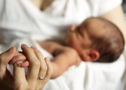 Prvi put u Srpskoj: Nova metoda olakšava porođaj budućim majkama !
