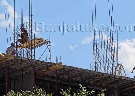 Prijedlog zakona u RS izazvao buru: Vlast teret neuplaćenih doprinosa prebacuje na radnike