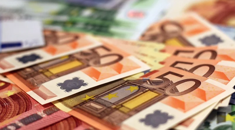 Italija povećava plate za 205.000 državnih službenika !
