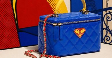 Chanel izaziva buru novom torbom inspirisanom Supermenom: Da li bi Koko Šanel odobrila ovaj zaokret?