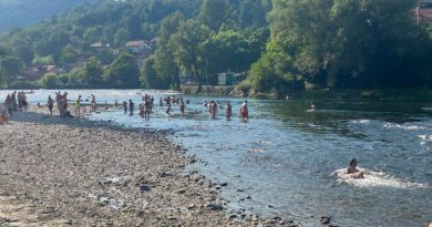 Ljeto, bazeni i Vrbas: Instruktor plivanja upozorava na greške koje kupači najčešće prave !