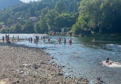 Ljeto, bazeni i Vrbas: Instruktor plivanja upozorava na greške koje kupači najčešće prave !