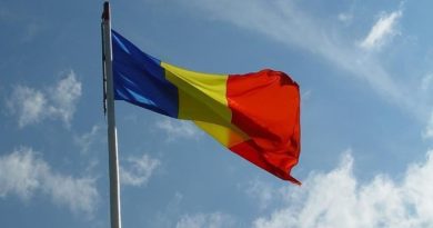 Diplomatska misterija: Kako Rumunija i Čad imaju istu zastavu !