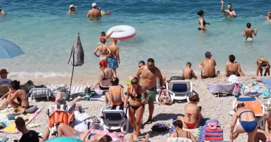 Na ovoj plaži u regionu ne može igla da se baci !
