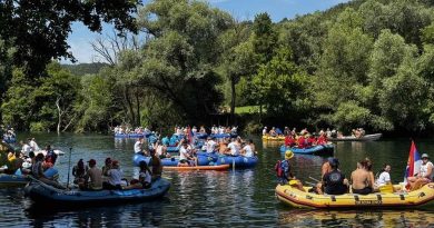 “Una regata – lađom niz Unu” u Novom Gradu okupila oko 800 učesnika iz cijelog svijeta !