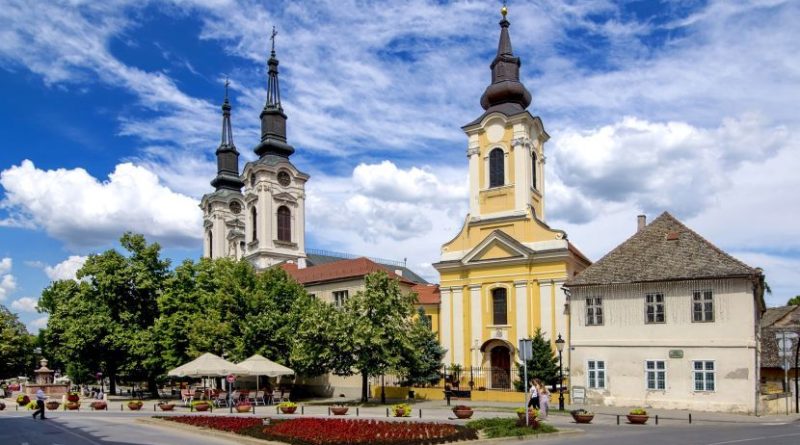 Srpski gradić kao muzej pod vedrim nebom: Čuva mošti svetitelja i grob Branka Radičevića !
