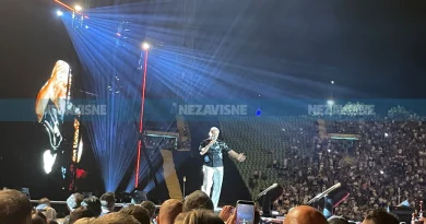 Dino Merlin oborio rekorde: Na koncertima u Sarajevu 200.000 ljudi !