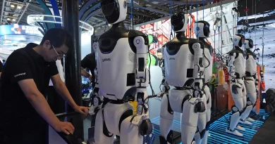 Tramp otvara novi front sa Kinom: Na udaru humanoidni roboti !