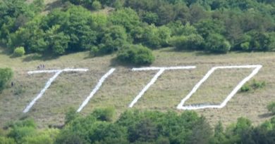 Slovenci protiv uklanjanja natpisa “Tito”: Još na brdu kod Nove Gorice, okrenut prema Italiji !