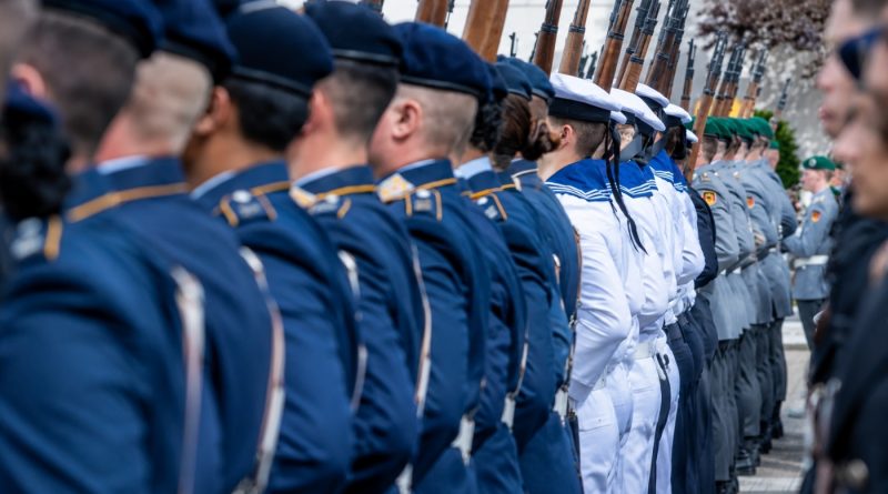Njemačka ubrzano povećava vojsku: Bundesver dostigao 186.700 pripadnika !