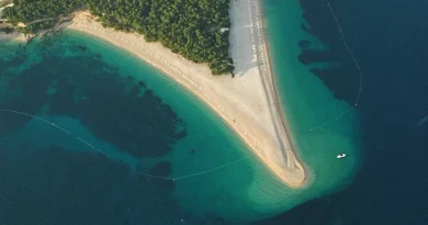 Da li je ovo najlepša hrvatska plaža? Možda i nije, ali je bez sumnje najinteresantnija na Jadranskom moru