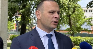 Šobot najavio! Konačno riješen problem parkinga kod UKC-a: U ponedjeljak se otvara 550 mjesta !