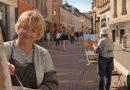 Ruskinja satima stoji u Gospodskoj: Pogledajte šta Elena radi u centru Banjaluke !
