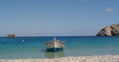 Grčka još krije ostrvo koje masovni turizam nije osvojio: Plaže su nestvarne, a sela čuvaju stari svet !