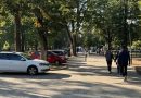 Šetalište ili parking? Automobili u banjalučkom parku među pješacima!