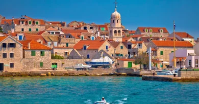 Mjesto koje zovu “hrvatski Santorini” od kopna je udaljeno samo 15 minuta brodom !