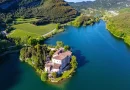 Samo par sati od Hrvatske nalazi se regija s čak 300 jezera koju zovu “mala Finska”.