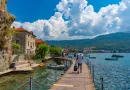 Ovaj grad je leti pun turista, ali je možda najlepši baš u jesen: Jezero, stari grad i niže cene bez gužve
