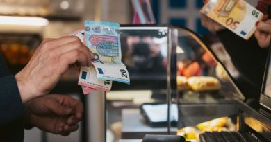Raste deficit evrozone: Podaci Evrostata izazivaju brigu građana u EU !