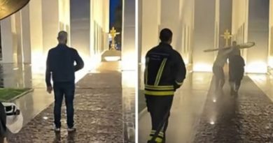 Demanti Gradske uprave: Stanivuković nije učesnik snimanja kod spomenika!